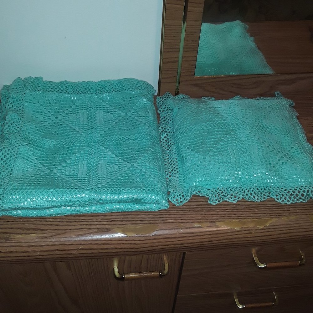 Hand crochet newborn/toddler blanket and pillow Aqua color